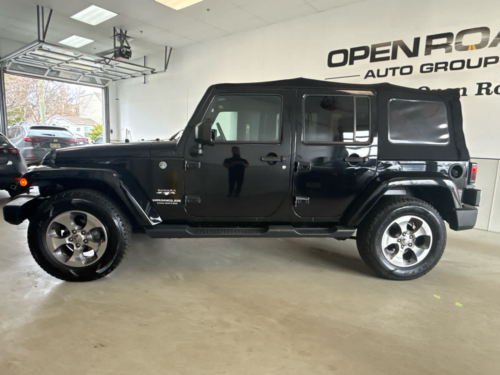 2016 Jeep Wrangler Unlimited 4WD 4dr Sahara