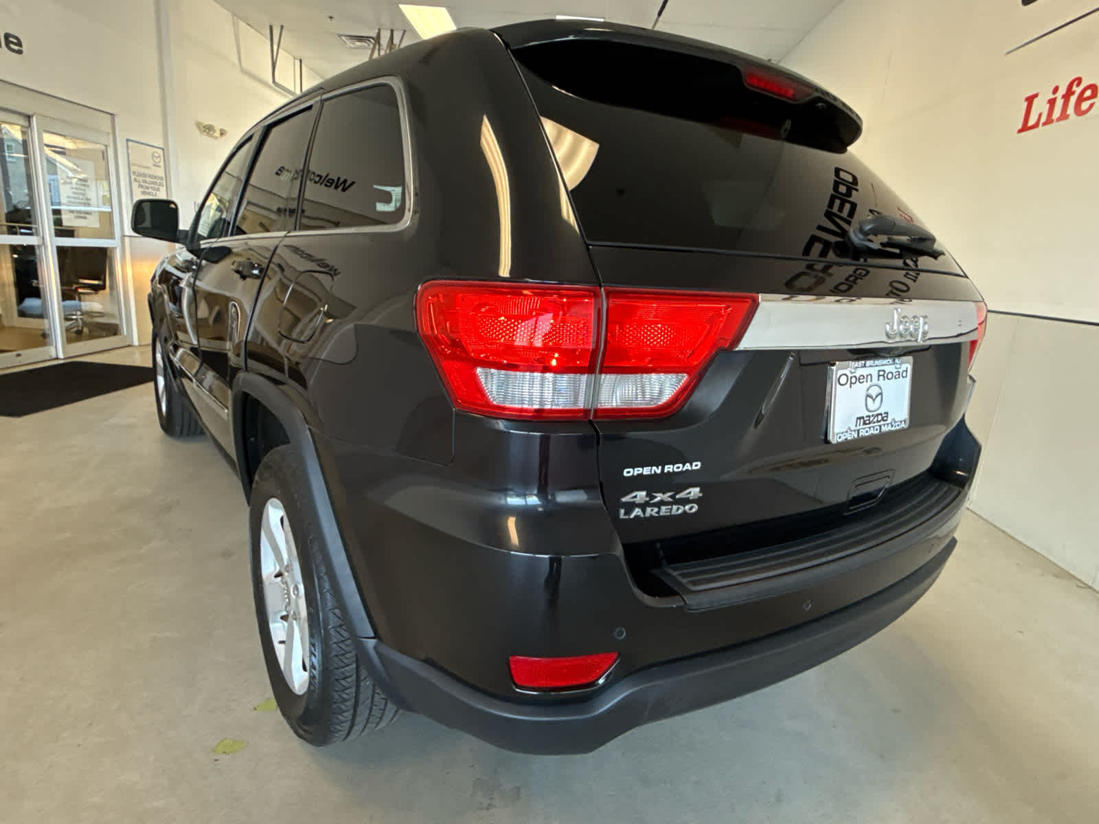 2013 Jeep Grand Cherokee 4WD 4dr Laredo