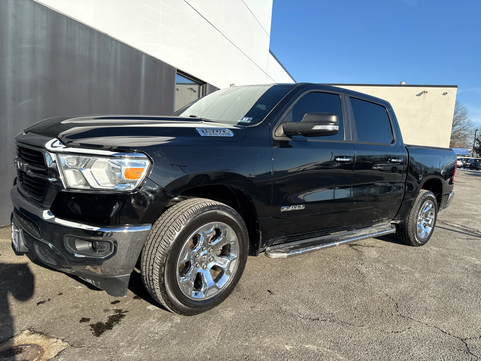 2019 RAM 1500 Big Horn/Lone Star 4x4 Crew Cab 57 Box