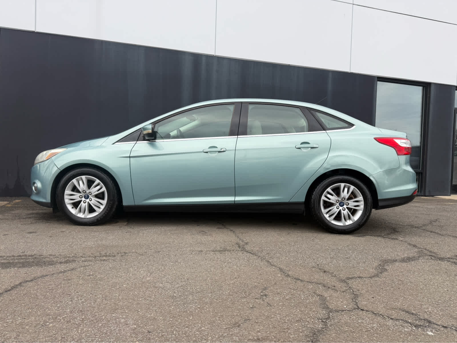 2012 Ford Focus 4dr Sdn SEL