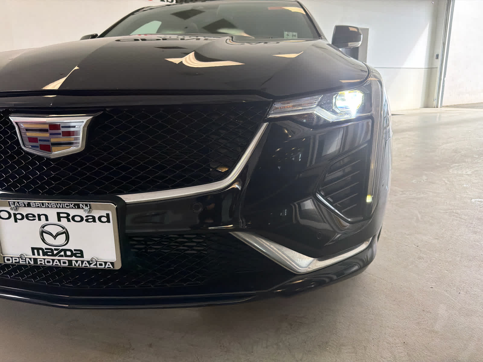 2023 Cadillac CT4 4dr Sdn Sport