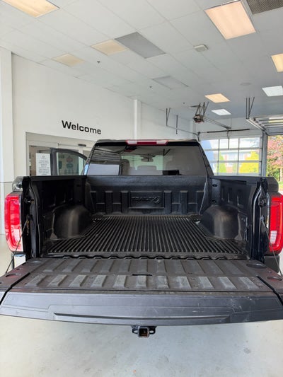 2025 GMC Sierra 1500 4WD Crew Cab 147 SLT