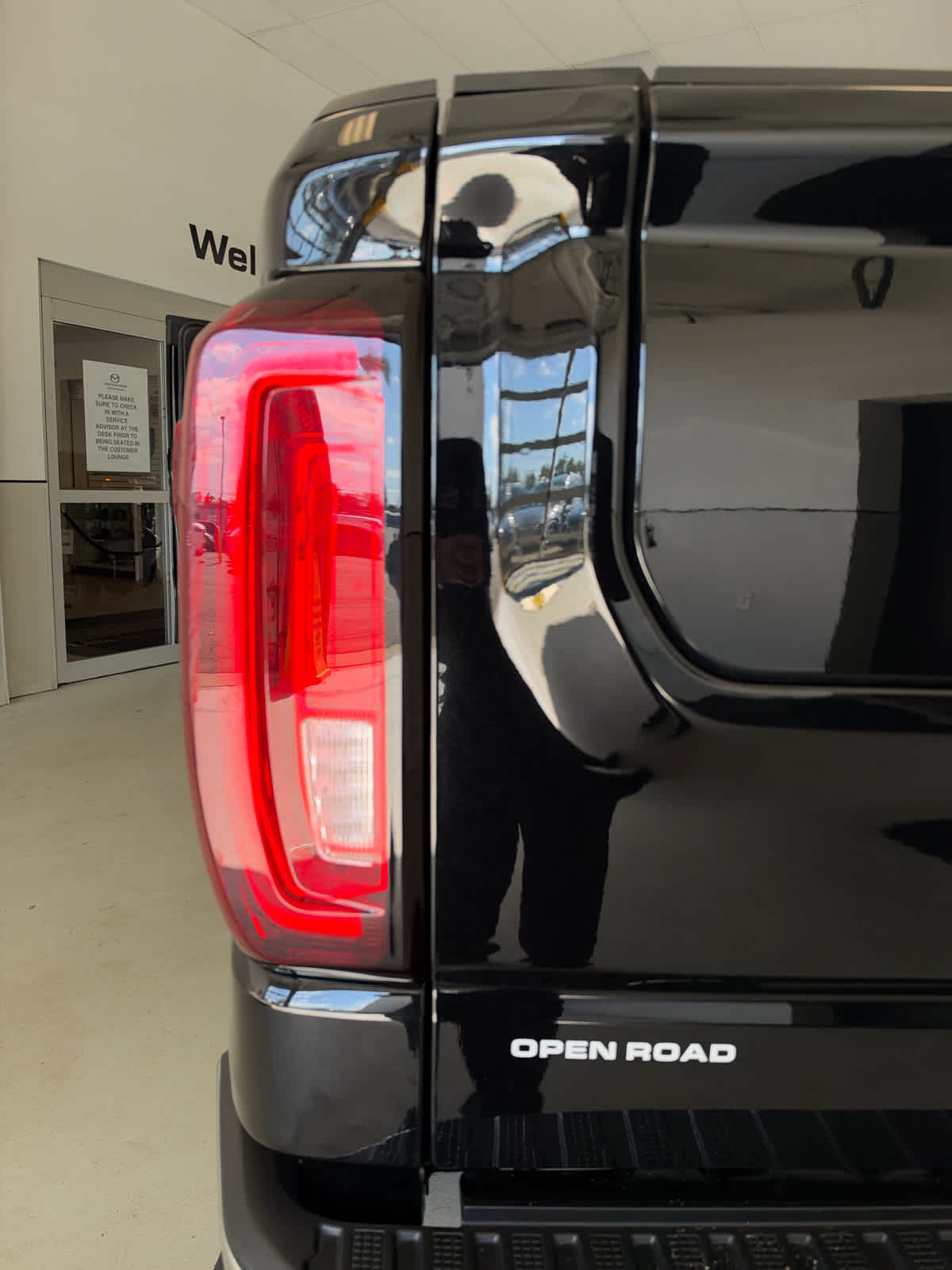 2025 GMC Sierra 1500 4WD Crew Cab 147 SLT