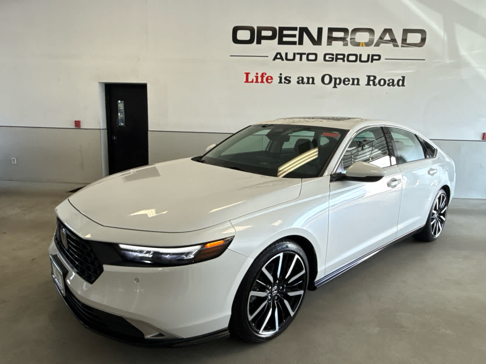 2023 Honda Accord Hybrid Touring Sedan