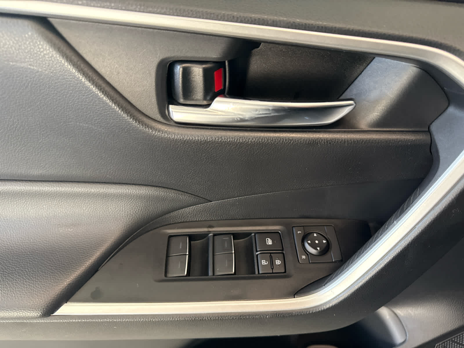 2024 Toyota RAV4 XLE AWD