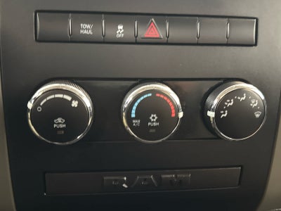 2011 RAM 1500 4WD Reg Cab 120.5 Express