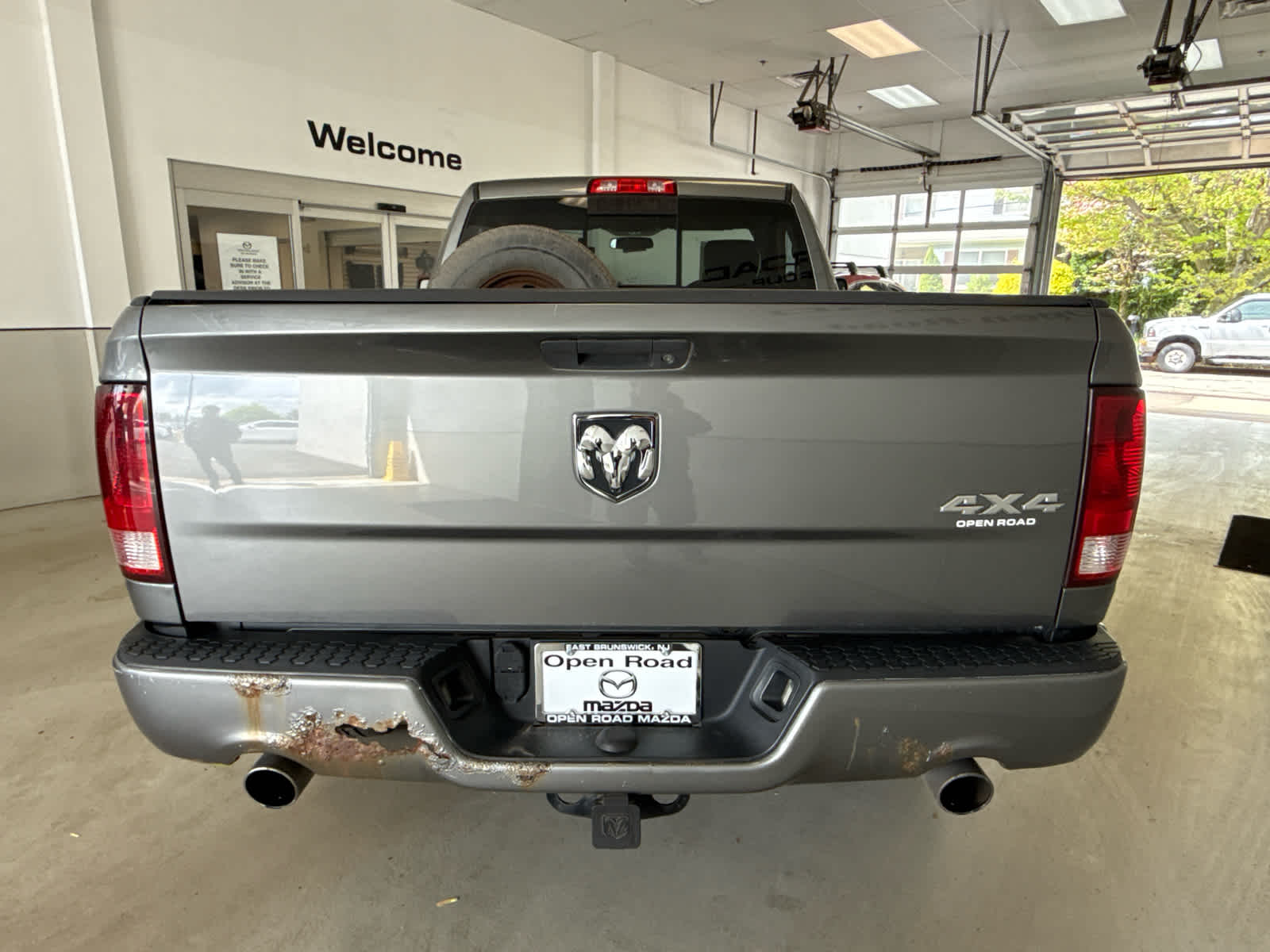 2011 RAM 1500 4WD Reg Cab 120.5 Express