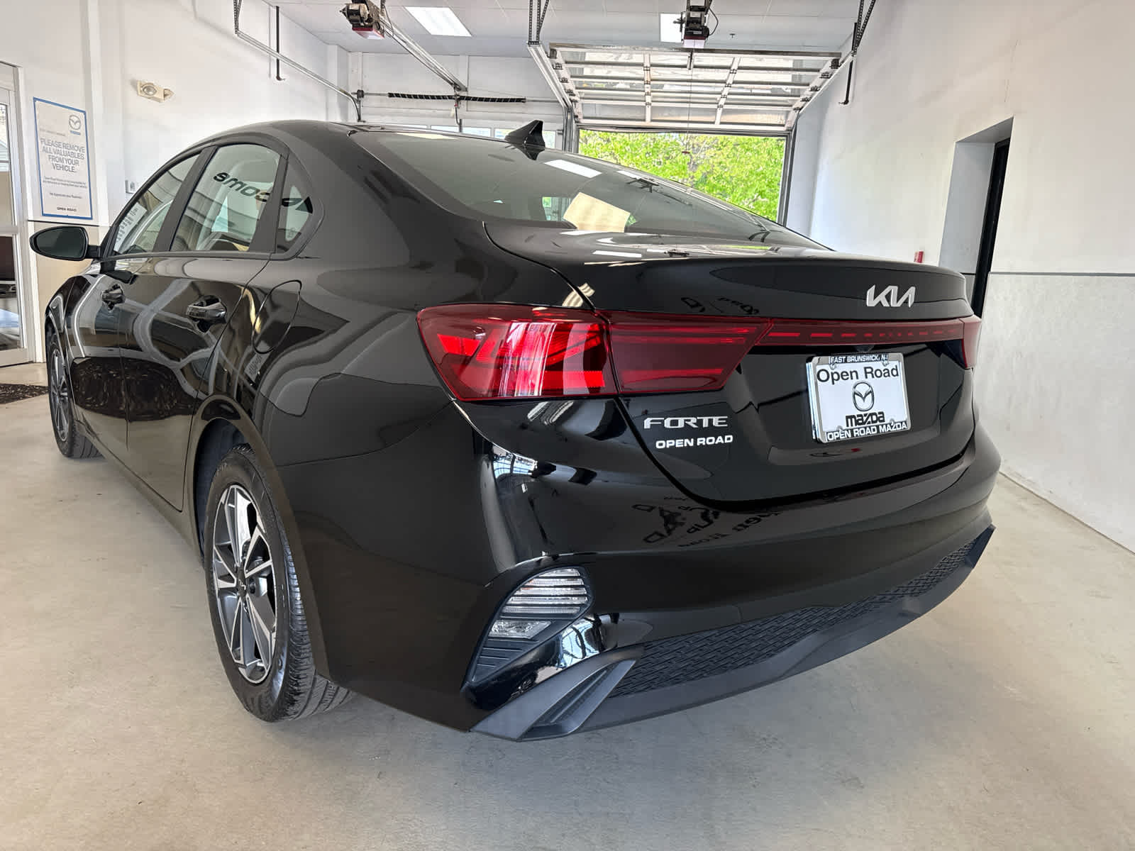 2022 Kia Forte LXS IVT
