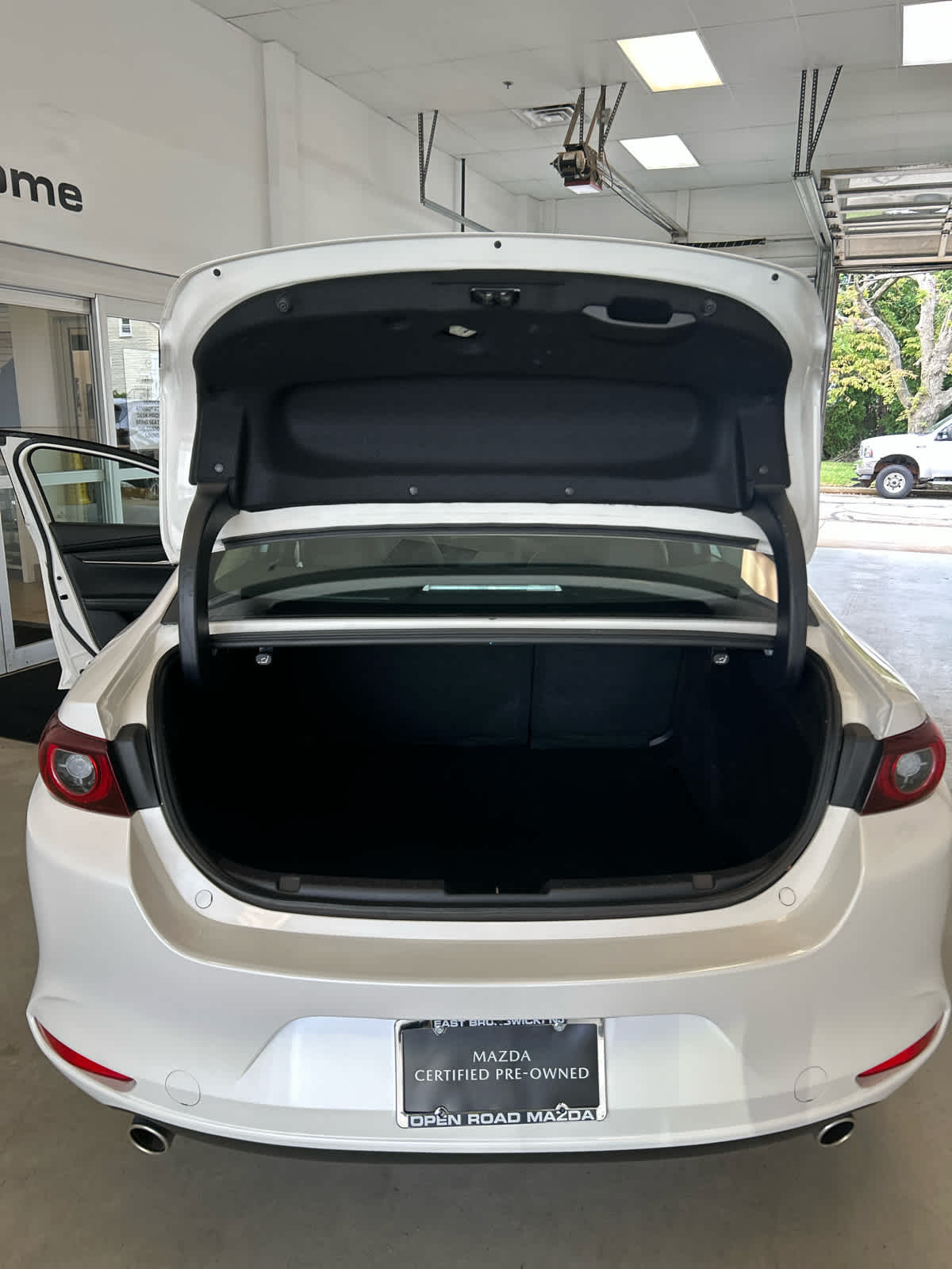 2024 Mazda MAZDA3 2.5 S Preferred FWD