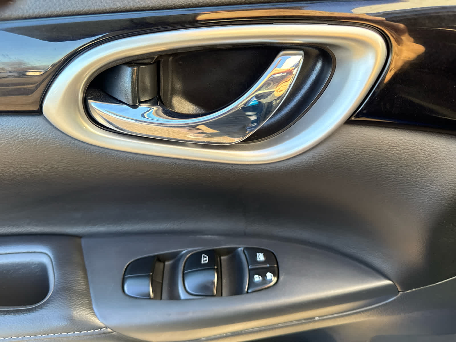 2016 Nissan Sentra 4dr Sdn I4 CVT SL