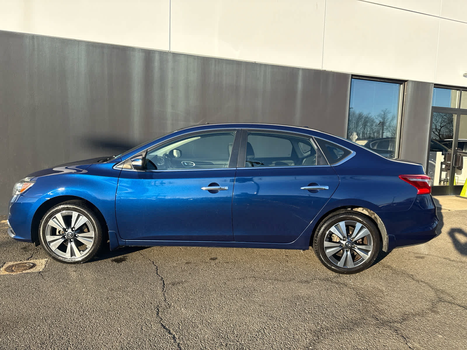 2016 Nissan Sentra 4dr Sdn I4 CVT SL