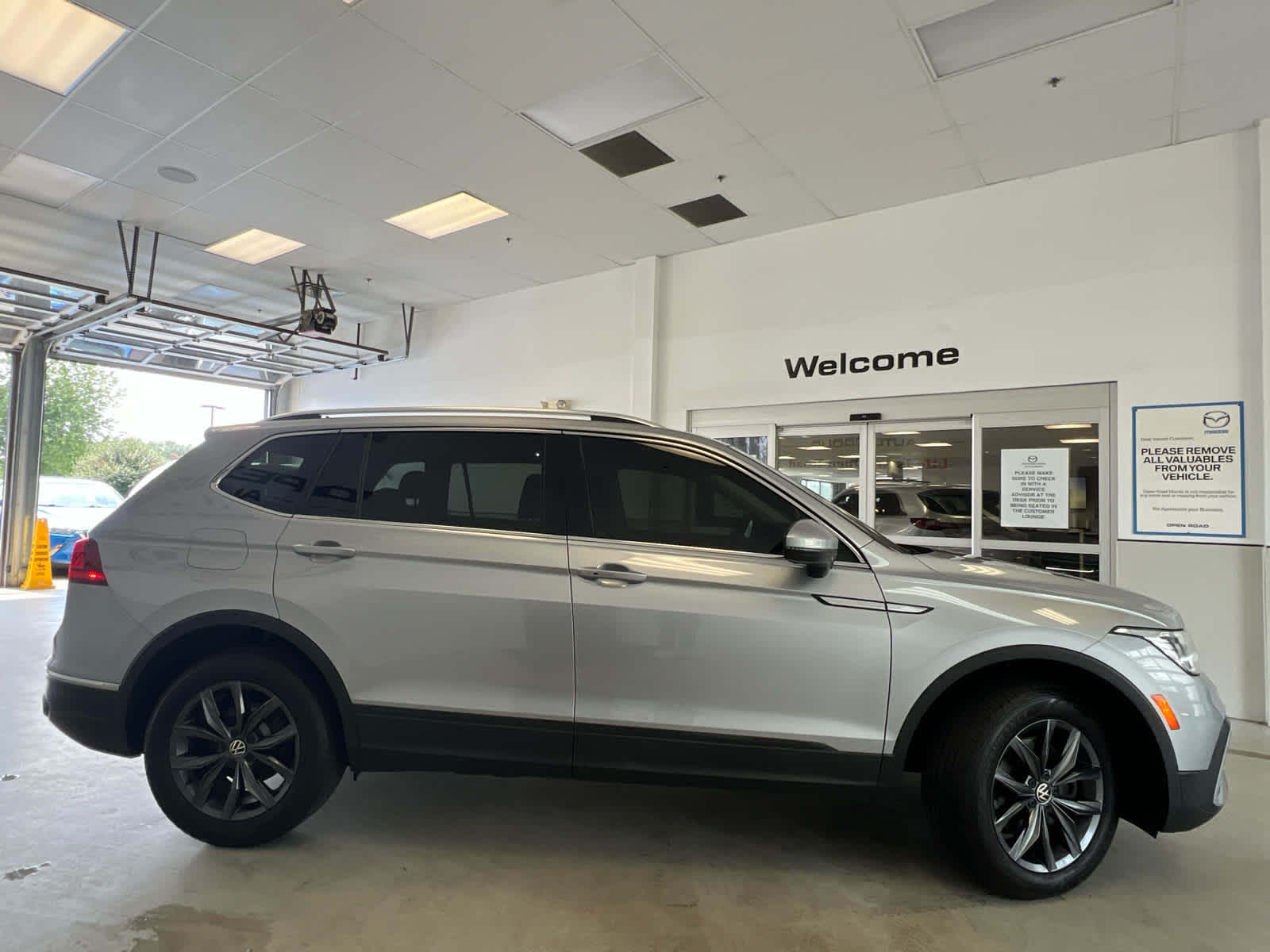 2023 Volkswagen Tiguan 2.0T SE 4MOTION