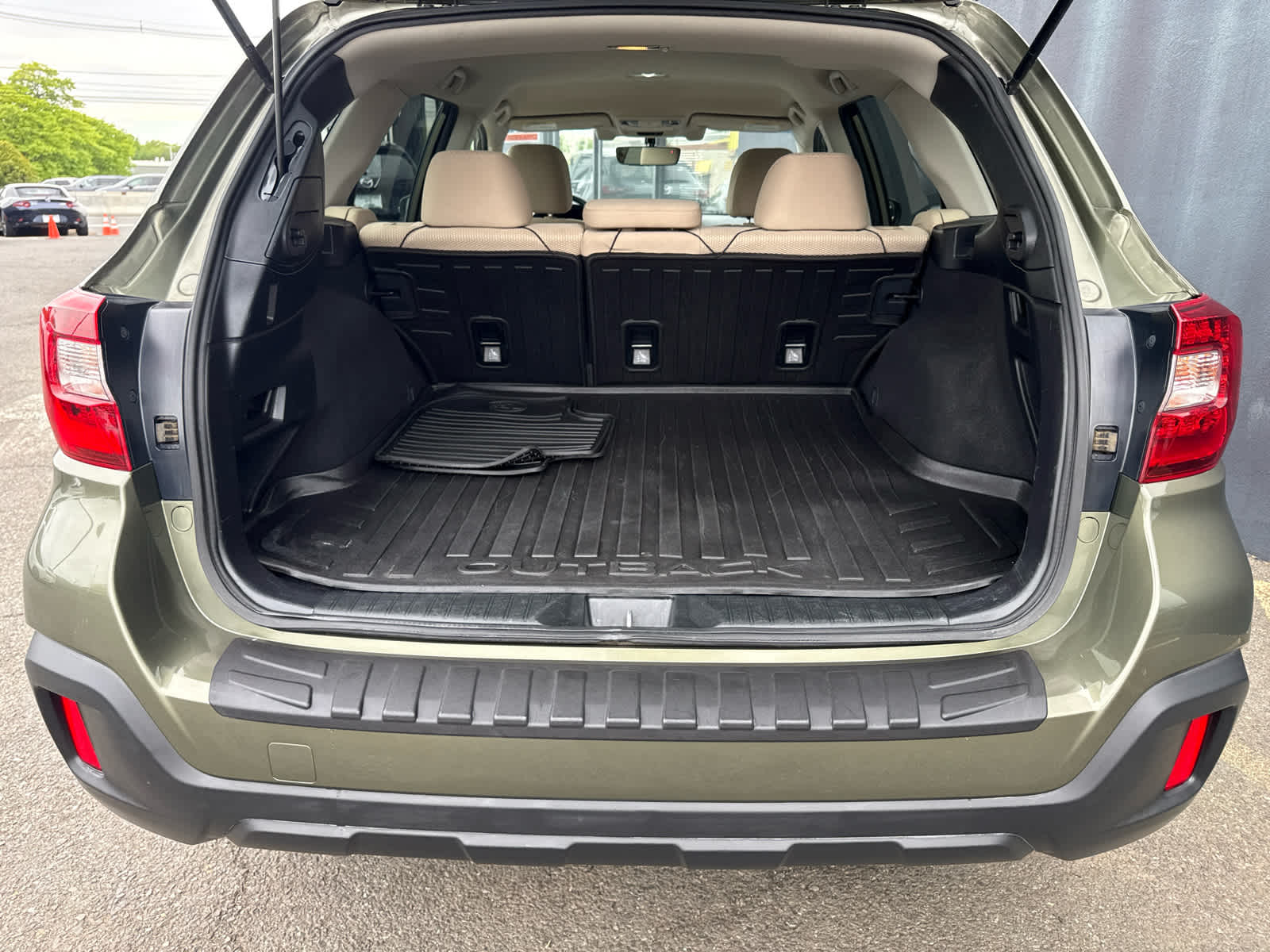 2018 Subaru Outback 2.5i Premium