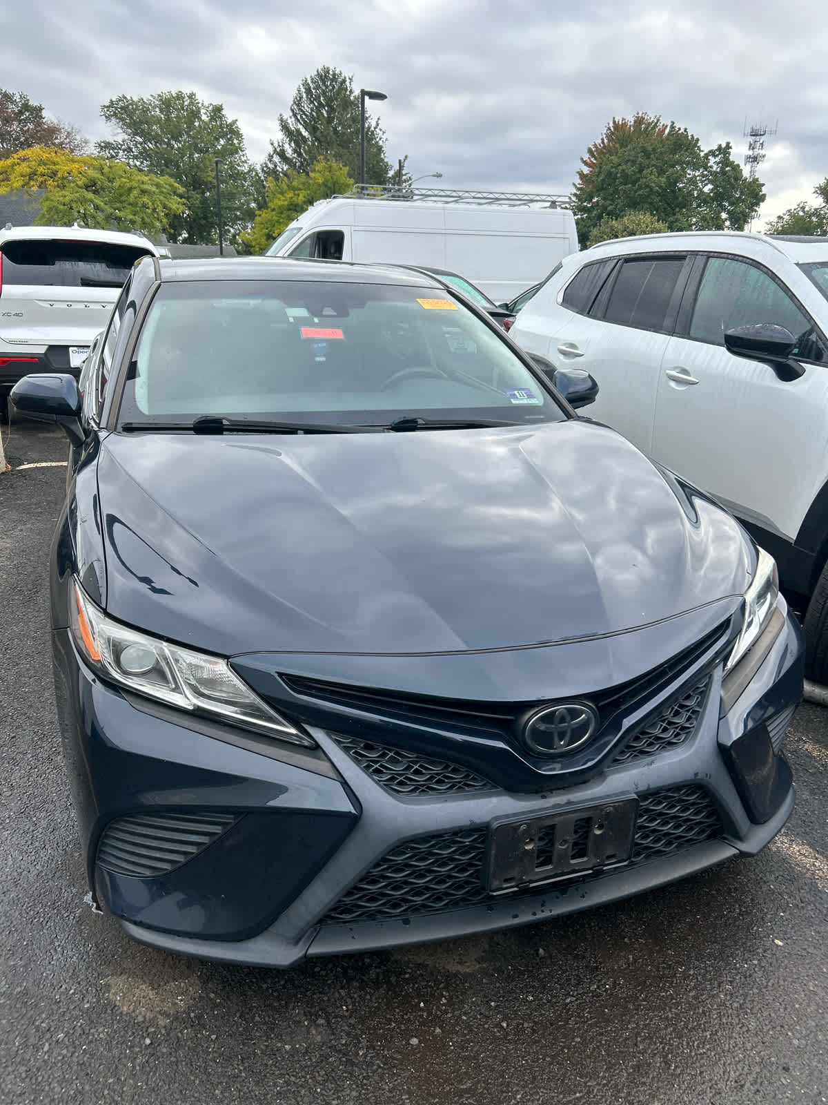 2018 Toyota Camry SE Auto