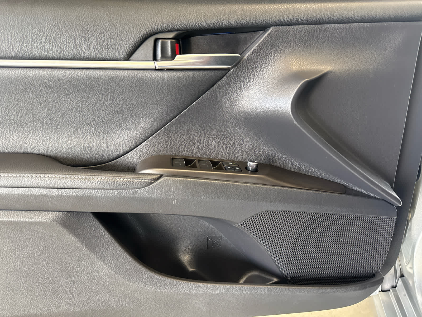 2021 Toyota Camry XSE Auto