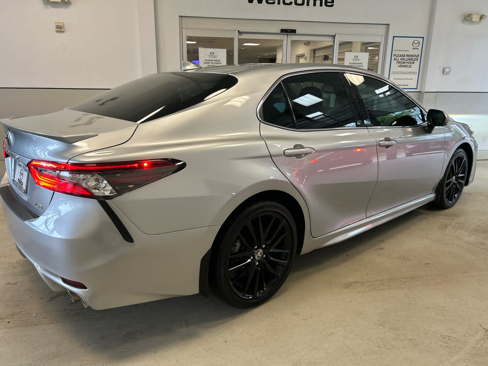 2023 Toyota Camry XSE Auto