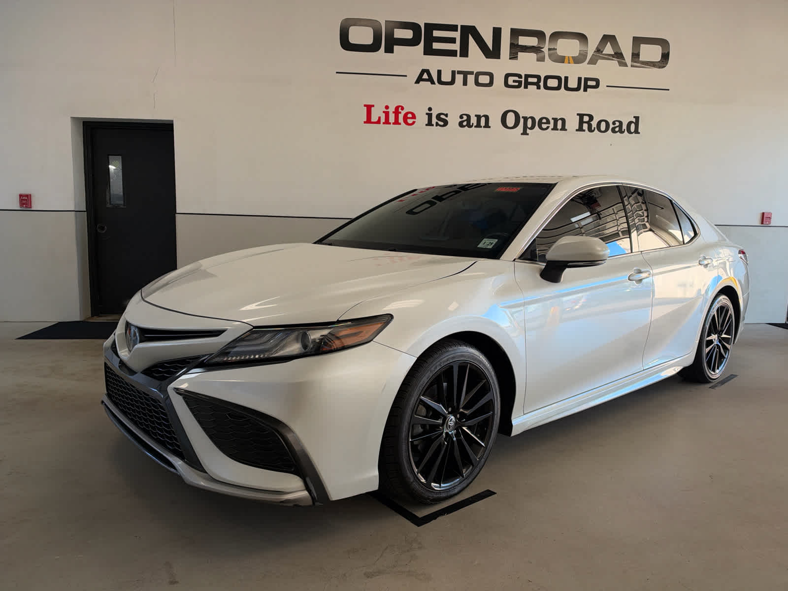 2024 Toyota Camry XSE Auto