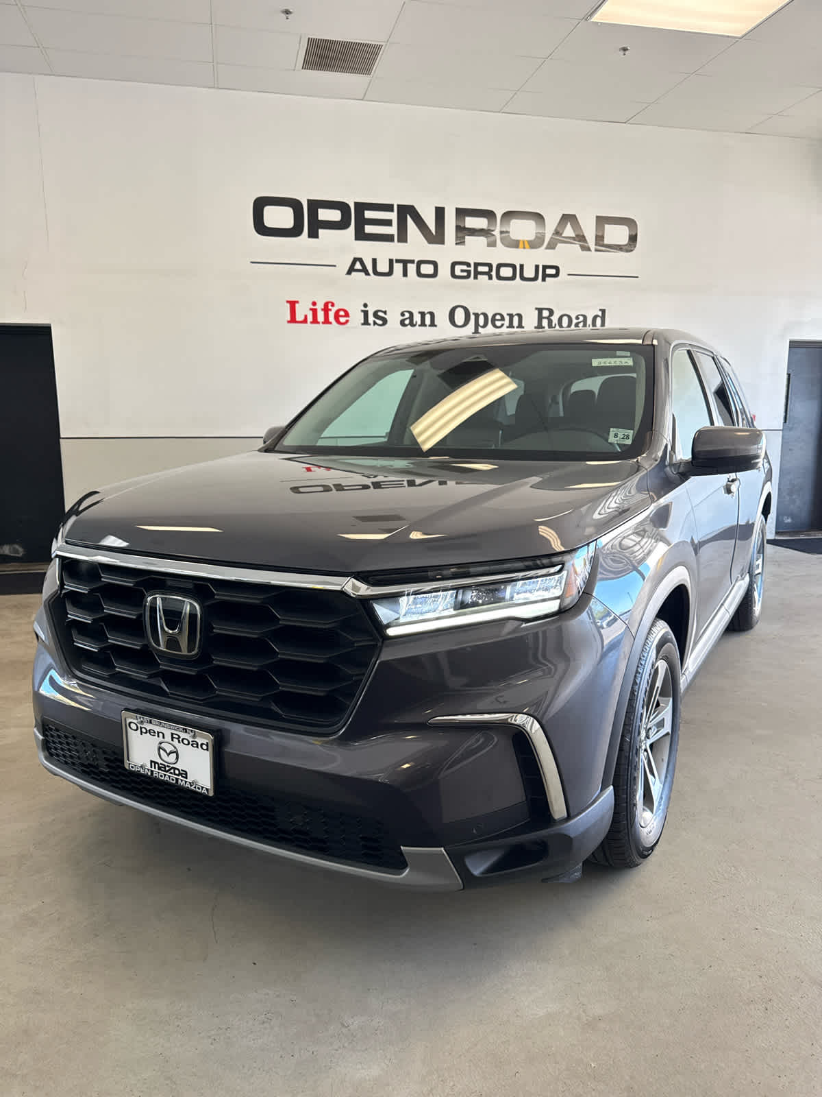 2023 Honda Pilot EX-L 8 Passenger AWD