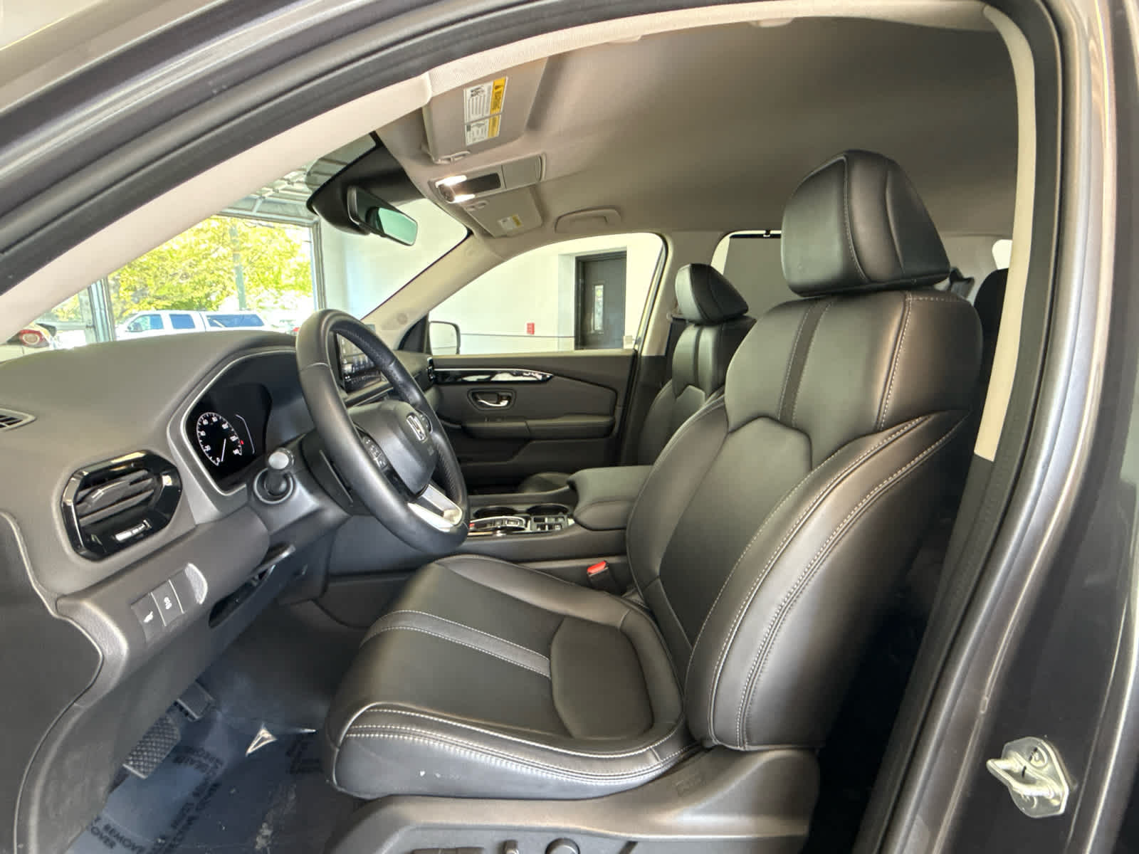 2023 Honda Pilot EX-L 8 Passenger AWD