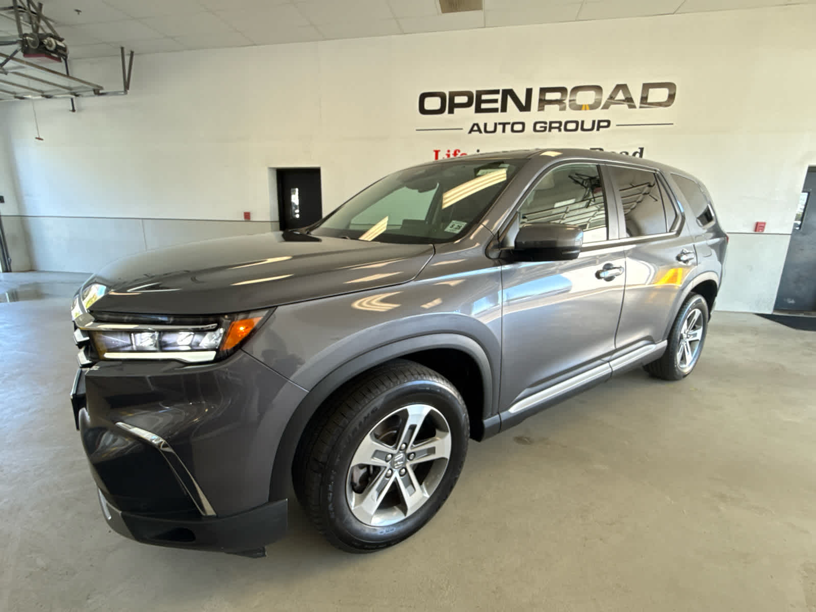 2023 Honda Pilot EX-L 8 Passenger AWD