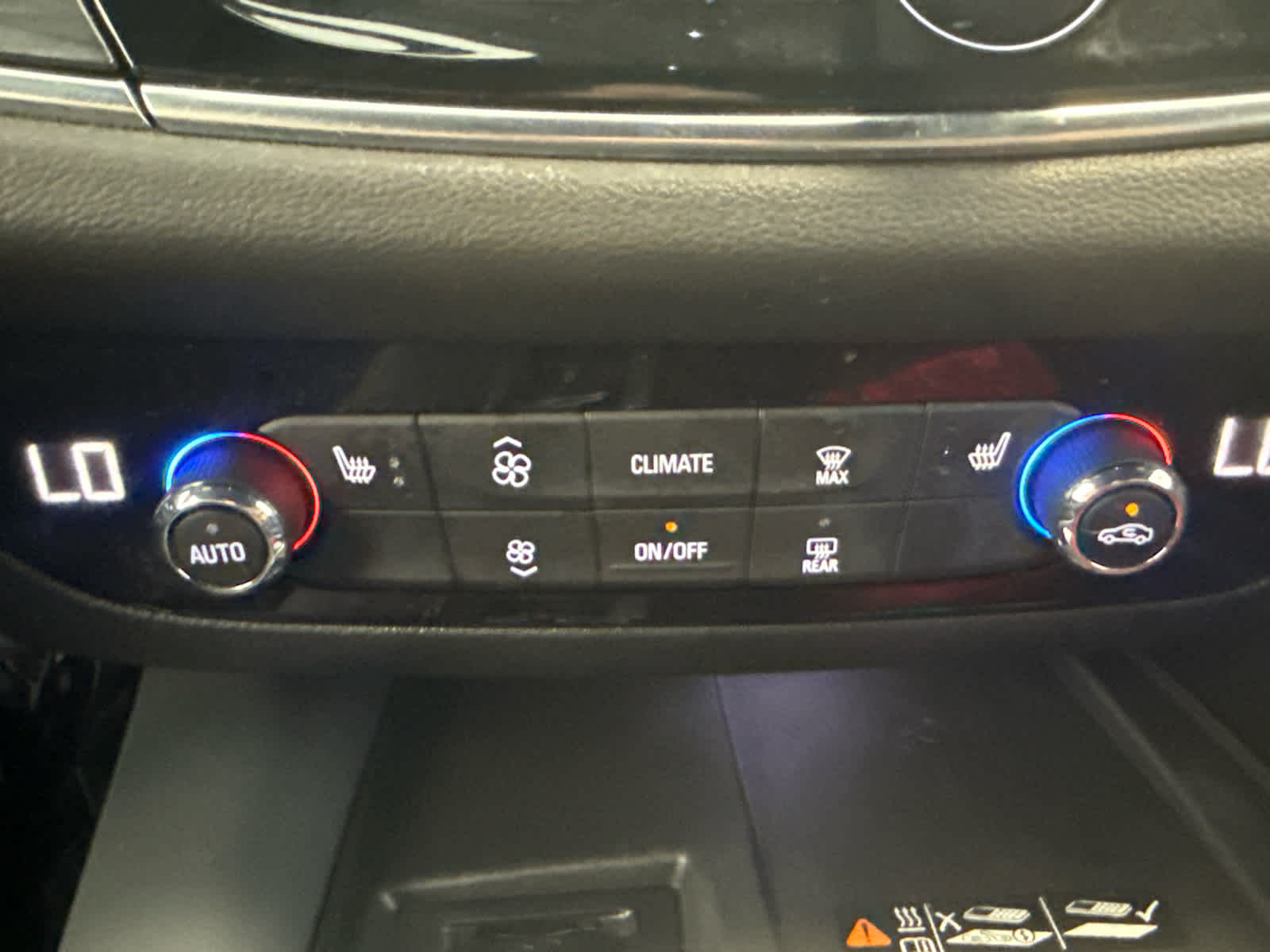 2023 Buick Enclave FWD 4dr Essence