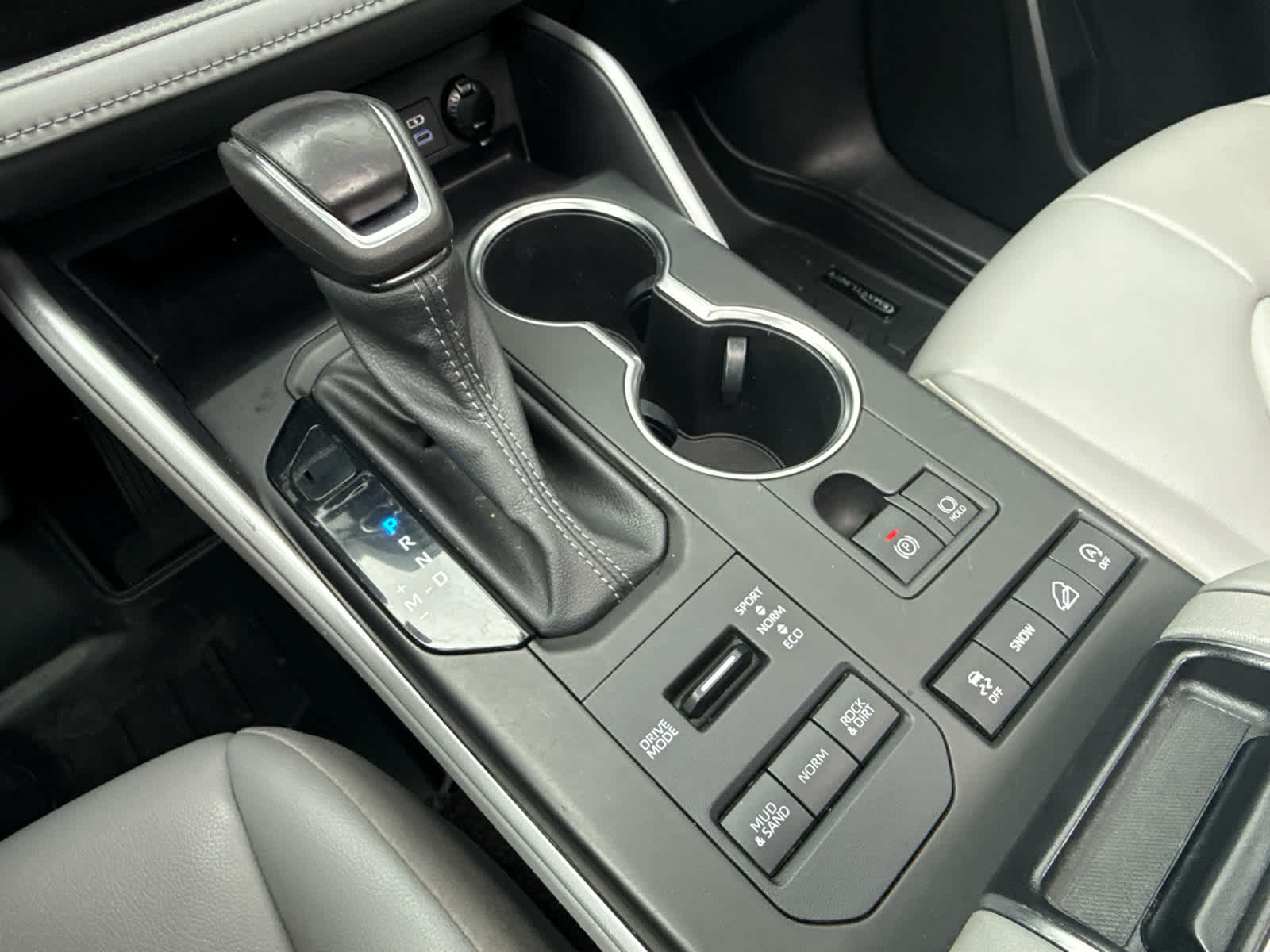 2022 Toyota Highlander XLE AWD