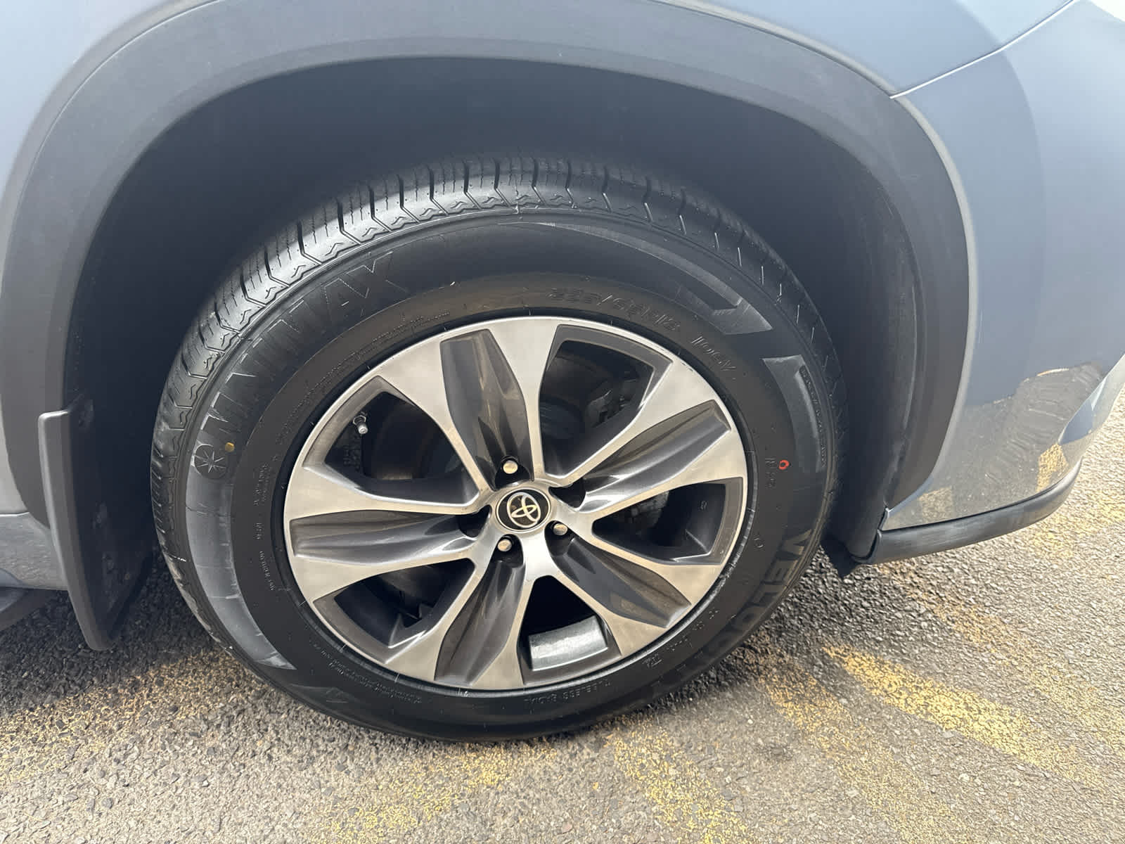 2022 Toyota Highlander XLE AWD