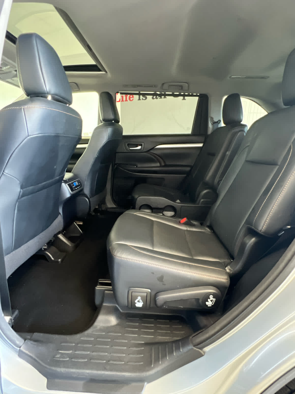 2017 Toyota Highlander XLE V6 AWD