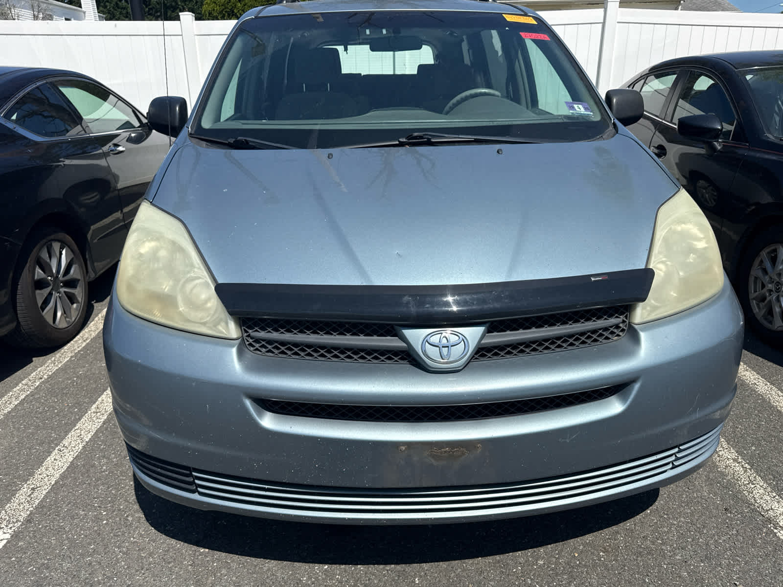 2005 Toyota Sienna LE 7-Passenger's photo