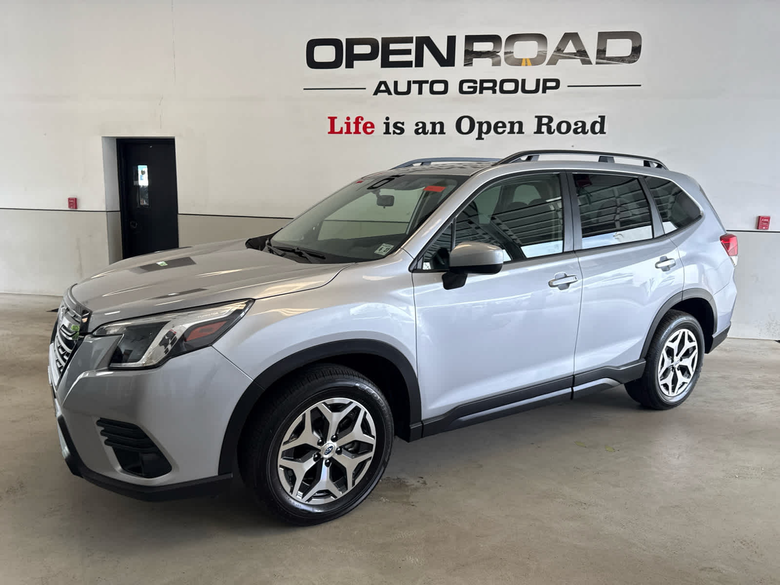 2022 Subaru Forester Premium CVT