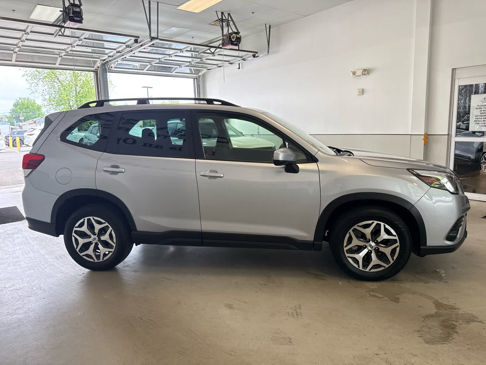 2022 Subaru Forester Premium CVT