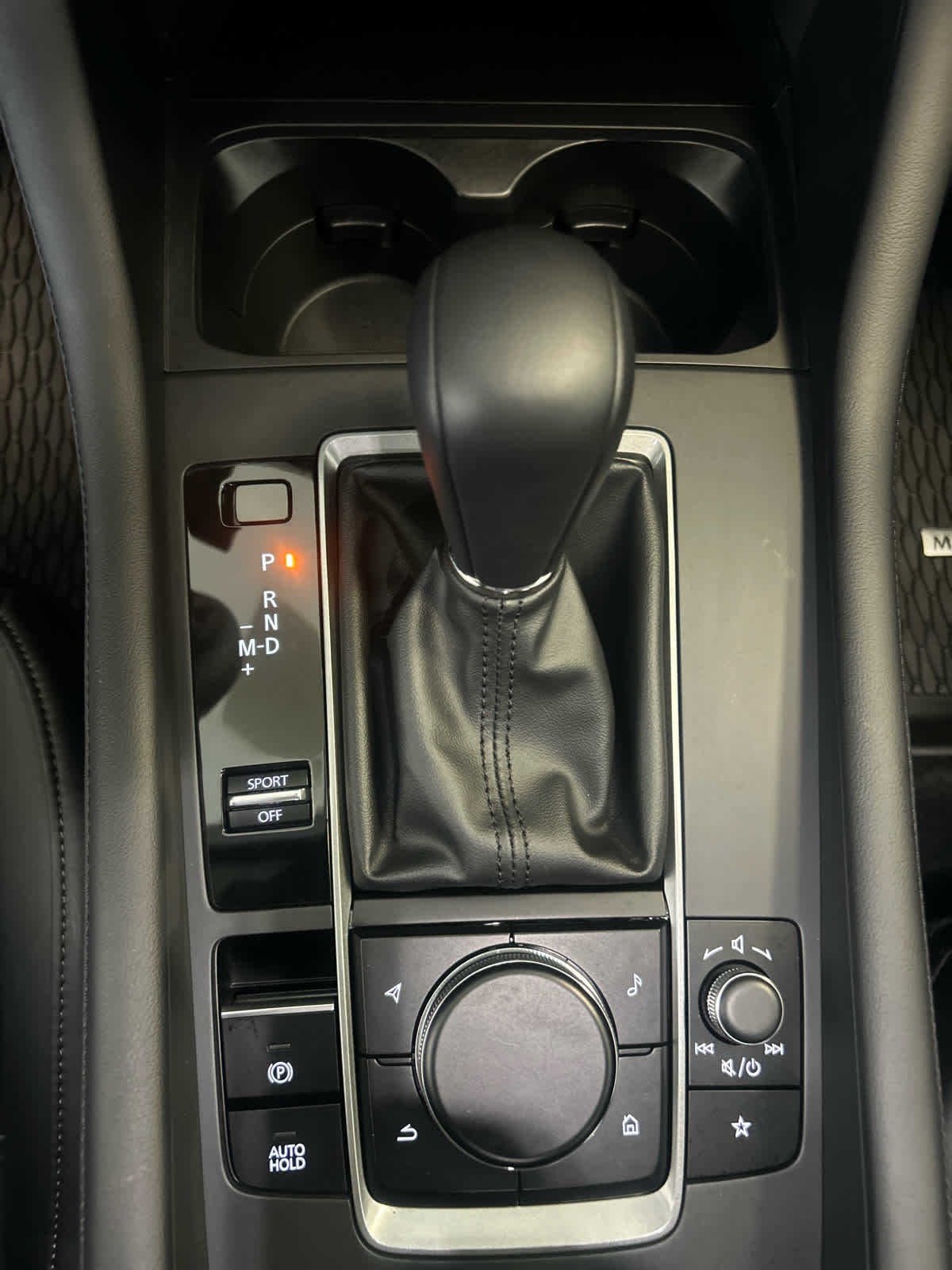 2026 Mazda MAZDA3 2.5 S Preferred FWD
