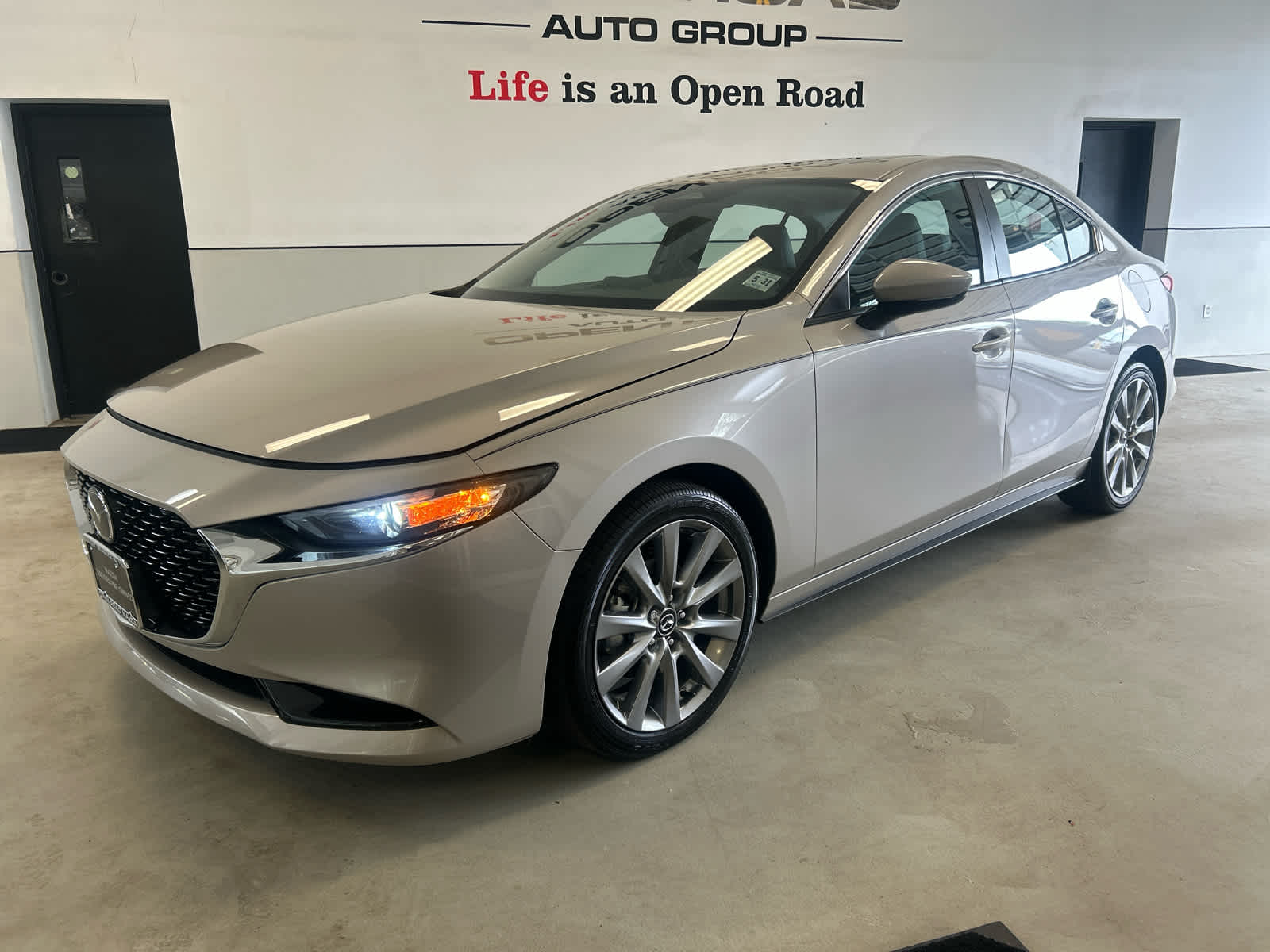 2026 Mazda MAZDA3 2.5 S Preferred FWD