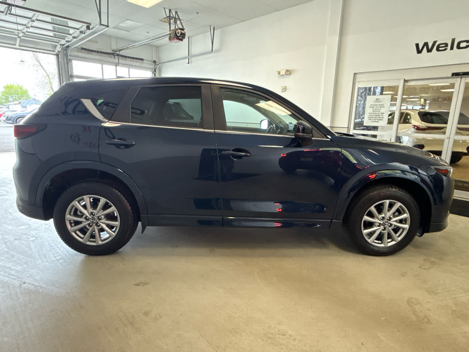 2024 Mazda Mazda CX-5 2.5 S Preferred Package AWD