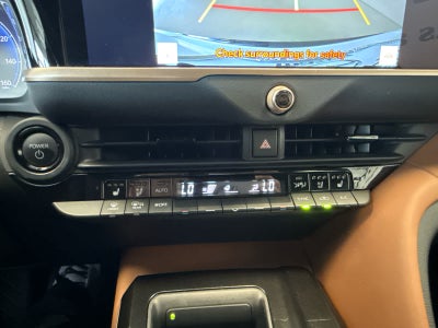 2025 Toyota Crown Signia XLE AWD