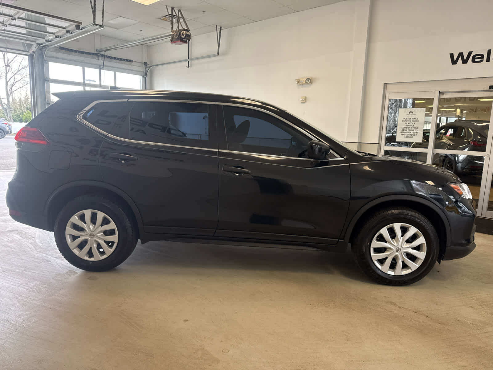 2017 Nissan Rogue 2017.5 AWD S