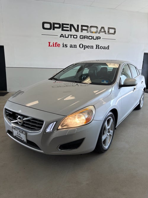 2012 Volvo S60 FWD 4dr Sdn T5 w/Moonroof