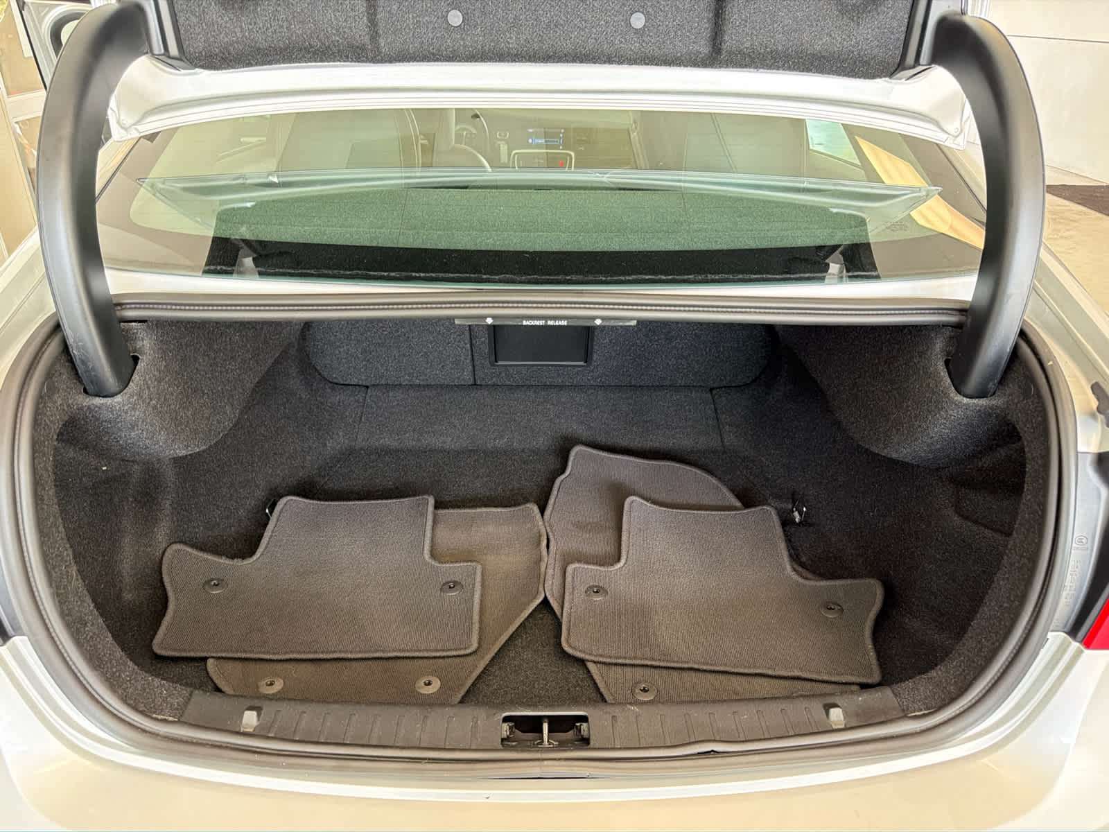 2012 Volvo S60 FWD 4dr Sdn T5 w/Moonroof