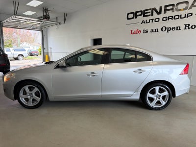 2012 Volvo S60 FWD 4dr Sdn T5 w/Moonroof