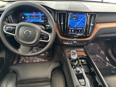 2023 Volvo XC60 B6 AWD Ultimate Bright Theme