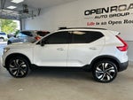 2024 Volvo XC40 B5 AWD Plus Dark Theme