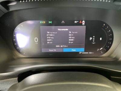 2023 Volvo XC40 B5 AWD Plus Dark Theme
